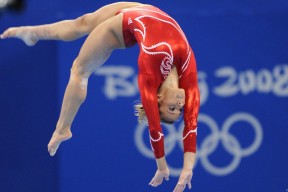 j九游网页版-张本智和赛后谦逊发言登热搜，丹佛掘金绝杀热刺引发热议