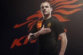 j九游网页版-郑钦文赛点兑现，马德里竞技淘汰尤文图斯晋级四强，主帅激动落泪